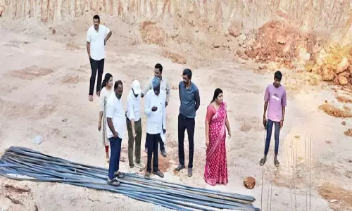 ദേ​ശീ​യ​പാ​ത​യി​ലെ മേ​ൽ​പാ​ലം നി​ശ്ചി​ത സ​മ​യം പൂ​ർ​ത്തി​യാ​വും -ശ്രീ​നി​വാ​സ പൂ​ജാ​രി എം.​പി