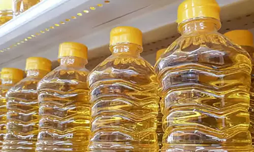 ഒരുകിലോ കൊപ്രക്ക് 220 രൂപ, 200 രൂപക്ക് വ്യാജ വെളിച്ചെണ്ണ; അടിയന്തര നടപടി വേണമെന്ന് മനുഷ്യാവകാശ കമീഷൻ