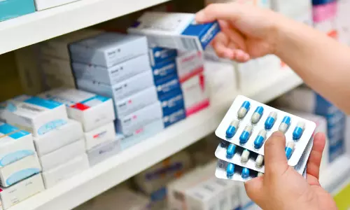 ഫാ​ർ​മ​സി​ക​ളു​ടെ ഉ​ട​മാ​വ​കാ​ശം ബ​ഹ്‌​റൈ​നി​ക​ൾ​ക്ക് മാ​ത്ര​മാ​യി പ​രി​മി​ത​പ്പെ​ടു​ത്ത​ണം; പാ​ർ​ല​മെ​ന്റി​ൽ അ​ടി​യ​ന്ത​ര പ്ര​മേ​യം