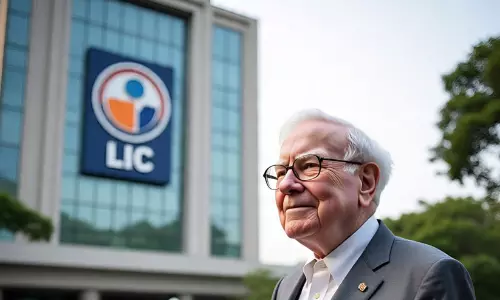 വാറൻ ബഫറ്റിന്റെ തന്ത്രം പ്രയോഗിച്ച് എൽ.ഐ.സി; കൂട്ടവിൽപനക്കിടെ ഐ.ടി ഓഹരികൾ കൈനിറയെ വാങ്ങി