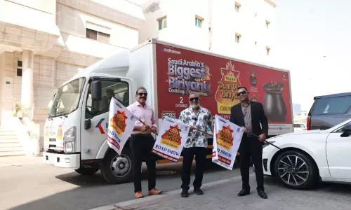 സൗദിയാകെ ദമ്മിടാൻ റെഡി; ‘വിജയ് ദം ദം ബിരിയാണി റോഡ് ഷോ’ വാഹനം ജിദ്ദയിൽ ഫ്ലാഗ് ഓഫ് ചെയ്തു