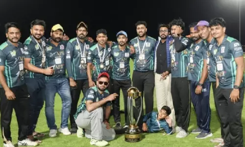 എ.​പി.​എ​ൽ അ​ഞ്ചാം​സീ​സ​ണി​ൽ സി.​എ​ച്ച്.​എം.​എം വ​ർ​ക്ക​ല ജേ​താ​ക്ക​ൾ