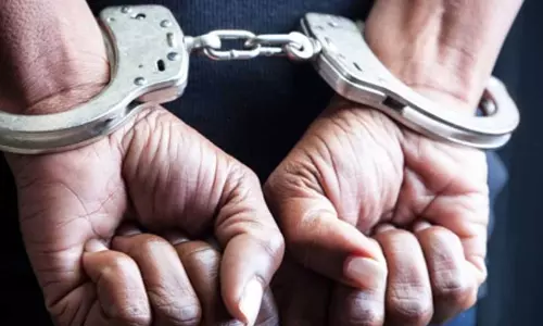 ബസിൽ പഴ്സ് മോഷ്ടിച്ച പ്രതികൾ പിടിയിൽ