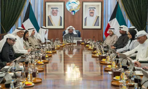 റ​മ​ദാ​ൻ ആ​ശം​സ​ക​ൾ നേ​ർ​ന്നു; വി​വി​ധ വി​ഷ​യ​ങ്ങ​ൾ അ​വ​ലോ​ക​നം ചെ​യ്ത് മ​ന്ത്രി​സ​ഭ