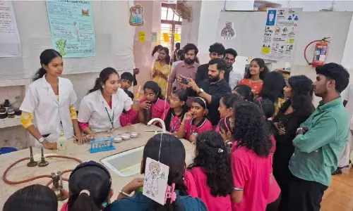 പയ്യന്നൂർ കോളജ് വജ്രജൂബിലി ആഘോഷം  വിജ്ഞാനത്തിന്റെ വാതിൽ തുറന്ന് വിദ്യാഭ്യസ പ്രദർശനം