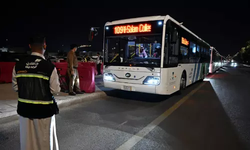 റമദാൻ: മദീനയിൽ എട്ട് റൂട്ടുകളിൽ ഷട്ടിൽ ബസ് സർവിസ് ആരംഭിച്ചു