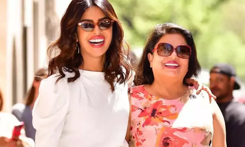 പെട്ടെന്ന് ഞാൻ കണ്ടത് എന്റെ അമ്മ ഡ്രൈവറുടെ കഴുത്തിൽ പിടിച്ചു വലിക്കുന്നതാണ് അമ്മ അവരുടെ ഉള്ളിലെ ബ്ലഡി മേരിയെ പുറത്തെടുത്തതിനെകുറിച്ച് പ്രിയങ്ക ചോപ്ര പെട്ടെന്ന് ഞാൻ കണ്ടത് എന്റെ അമ്മ ഡ്രൈവറുടെ കഴുത്തിൽ പിടിച്ചു വലിക്കുന്നതാണ് അമ്മ അവരുടെ ഉള്ളിലെ ബ്ലഡി മേരിയെ പുറത്തെടുത്തതിനെകുറിച്ച് പ്രിയങ്ക ചോപ്ര