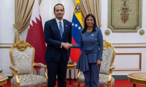 ഖ​ത്ത​ർ പ്ര​ധാ​ന​മ​ന്ത്രി -വെ​നി​സ്വേ​ല​ൻ ആ​ക്ടി​ങ് പ്ര​സി​ഡ​ന്റു​മാ​യി കൂ​ടി​ക്കാ​ഴ്ച ന​ട​ത്തി