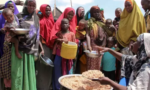 food distribution in Somalia
