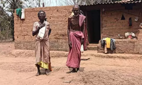 ആ​റ​ള​ത്തെ വാ​ഗ്ദ​ത്ത ഭൂ​മി​യി​ൽ വീ​ടെ​ന്ന സ്വ​പ്ന​വു​മാ​യി ആ​ദി​വാ​സി കു​ടും​ബ​ങ്ങ​ൾ