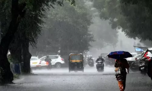 സംസ്ഥാനത്ത് വരും മണിക്കൂറുകളിൽ ഒറ്റപ്പെട്ട മഴക്ക് സാധ‍്യത; അഞ്ച് ജില്ലകളിൽ യെല്ലോ അലർട്ട്