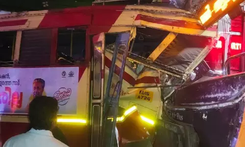 Kunnamkulam bus accident