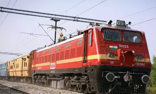 ഡ്രൈവറില്ലാ മെട്രോ ട്രെയിൻ പാളം തെറ്റിയത് അന്വേഷിക്കാൻ പ്രത്യേക സമിതി