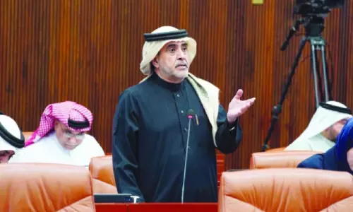 മു​ഹ​റ​ഖി​ൽ പു​തി​യ സ്റ്റേ​ഡി​യം; പാ​ർ​ല​മെ​ന്റ് ചൊ​വ്വാ​ഴ്ച ച​ർ​ച്ച ചെ​യ്യും