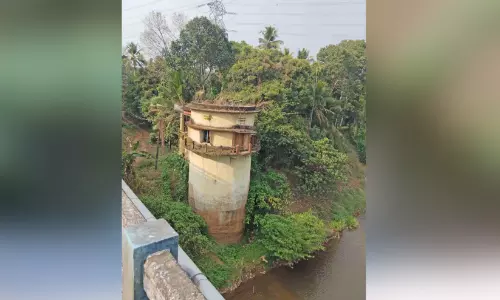 ക​ങ്ങ​ഴ​യി​ലും നെ​ടും​കു​ന്ന​ത്തും കു​ടി​വെ​ള്ള വി​ത​ര​ണം പ്ര​തി​സ​ന്ധി​യി​ൽ