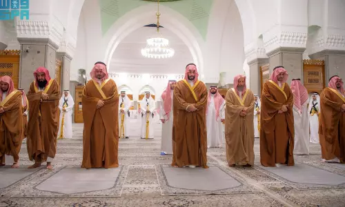 സൗദി കിരീടാവകാശി മദീനയിലെ ഖുബാഅ് പള്ളി സന്ദർശിച്ചു