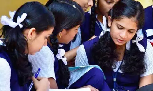 പത്താം ക്ലാസ് പരീക്ഷക്ക് ഒരുങ്ങുമ്പോൾ