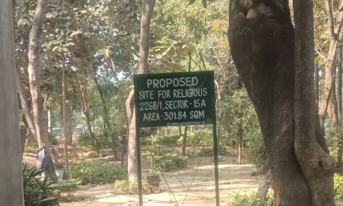 നോയിഡയിൽ പാർക്കി​ന്റെ സ്ഥാനത്ത് ക്ഷേത്രനിർമാണം: പ്രതിഷേധവുമായി ജനങ്ങൾ കോടതിയിലേക്ക്