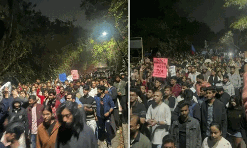 വി.സിയുടെ ജാതീയ പരാമർശം; ജെ.എന്‍.യുവില്‍ വിദ്യാർഥി മാര്‍ച്ചിൽ സംഘർഷം, നിരവധി പേർക്ക് പരിക്ക്