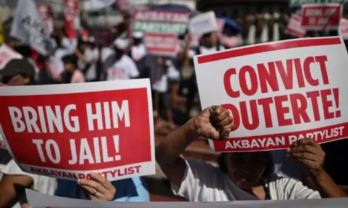 ഫിലിപ്പീൻസ് മുൻ പ്രസിഡന്റിന്റെ ഐ.സി.സി വിചാരണ തുടങ്ങി