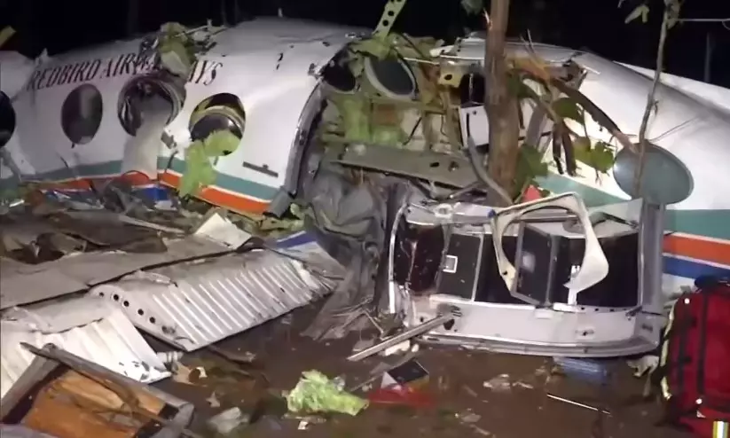 ഝാർഖണ്ഡ് എയർ ആംബുലൻസ് അപകടം: വിമാനത്തിലുണ്ടായിരുന്ന ഏഴുപേരും മരിച്ചു ഝാർഖണ്ഡ് എയർ ആംബുലൻസ് അപകടം: വിമാനത്തിലുണ്ടായിരുന്ന ഏഴുപേരും മരിച്ചു