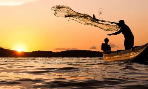 അനധികൃത മത്സ്യബന്ധനവുമായി വീണ്ടും തമിഴ്‌നാട് സംഘം