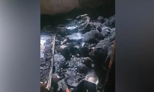 പെരിമ്പടാരിയിൽ വീട് കത്തിനശിച്ചു