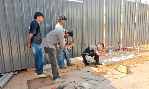 വിദ്യാർഥികൾ നന്നാക്കിയത് 44.5 ലക്ഷം രൂപയുടെ ഫർണിച്ചറുകൾ