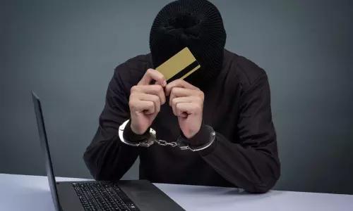 പുൽവാമ ആക്രമണത്തിന് പണം നൽകിയെന്ന് ആരോപിച്ച് ഡിജിറ്റൽ അറസ്റ്റ്; വ്യാപാരിക്ക് നഷ്ടപ്പെട്ടത് 4.11 ലക്ഷം