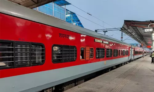 കേരളത്തിൽ സർവീസ് നടത്തുന്ന മൂന്ന് ട്രെയിനുകൾക്ക് അധികസ്റ്റോപ്പുകൾ