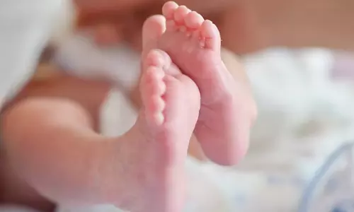 മറൈന്‍ ഡ്രൈവിന് സമീപത്ത് കായലില്‍ നവജാത ശിശുവിന്‍റെ മൃതദേഹം