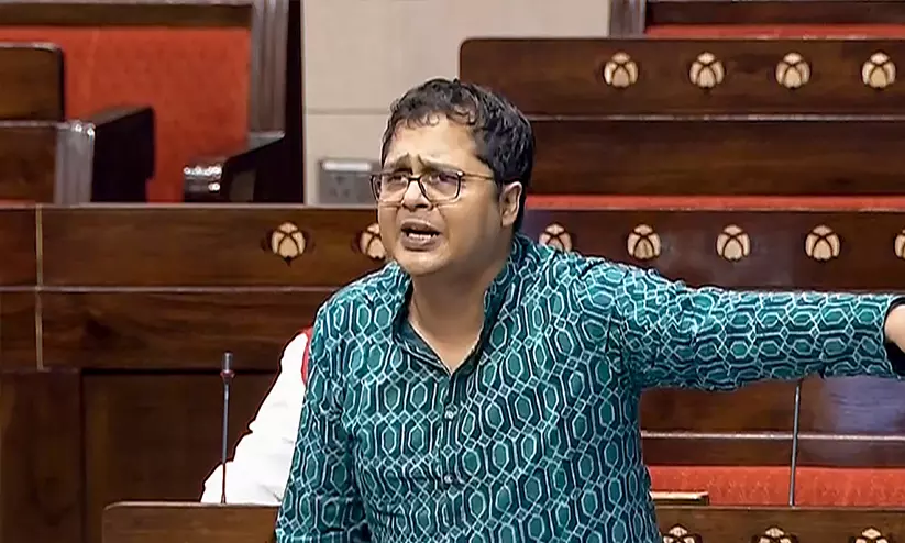 മുഖ്യ തെരഞ്ഞെടുപ്പ് കമീഷണറെ എന്തുകൊണ്ട് ജയിലിലിടണം; ബംഗാൾ എസ്.ഐ.ആറിലെ വീഴ്ചകൾ അക്കമിട്ട് നിരത്തി തൃണമൂൽ നേതാവ് മുഖ്യ തെരഞ്ഞെടുപ്പ് കമീഷണറെ എന്തുകൊണ്ട് ജയിലിലിടണം; ബംഗാൾ എസ്.ഐ.ആറിലെ വീഴ്ചകൾ അക്കമിട്ട് നിരത്തി തൃണമൂൽ നേതാവ്