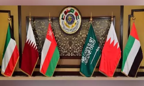 ഇ​റാ​ഖ് ന​ട​പ​ടി;   കു​വൈ​ത്തി​ന്റെ പ​ര​മാ​ധി​കാ​ര​ത്തെ   പി​ന്തു​ണ​ച്ചു ഗ​ൾ​ഫ്, അ​റ​ബ് രാ​ജ്യ​ങ്ങ​ൾ