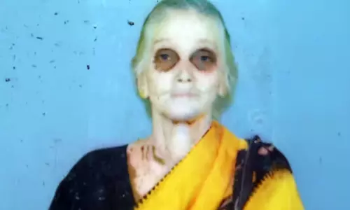 ആലപ്പുഴയിൽ അമ്മയെ മകൻ അടുക്കളയിൽ കുഴിച്ചിട്ടു; അസ്വാഭാവിക മരണത്തിന് കേസെടുത്ത് പൊലീസ്