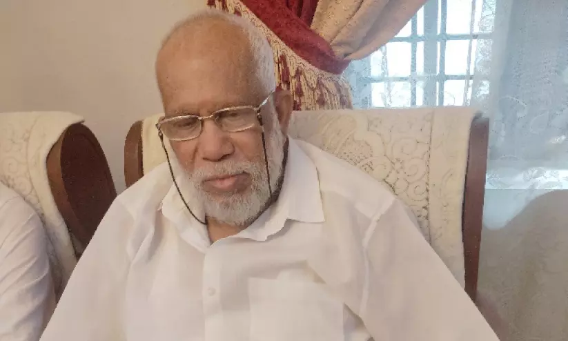 ഗ്രന്ഥരചന ജീവിതവ്രതമാക്കിയ മുഹ്യിദ്ദീൻ മദനിക്ക് അറബ് ലിറ്ററേച്ചർ റിസർച്ച് ഫൗണ്ടേഷന്റെ ശൈഖ് ഇബ്നുബാസ് ലൈഫ് ടെം അച്ചീവ്മെന്റ് അവാർഡ് ഗ്രന്ഥരചന ജീവിതവ്രതമാക്കിയ മുഹ്യിദ്ദീൻ മദനിക്ക് അറബ് ലിറ്ററേച്ചർ റിസർച്ച് ഫൗണ്ടേഷന്റെ ശൈഖ് ഇബ്നുബാസ് ലൈഫ് ടെം അച്ചീവ്മെന്റ് അവാർഡ്