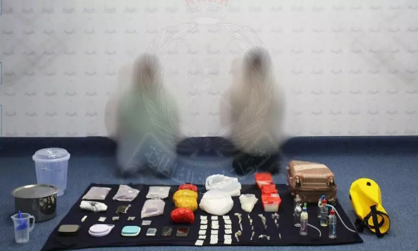 മയക്കുമരുന്നുമായി ബൗഷറിൽ രണ്ടു പേർ പിടിയിൽ മയക്കുമരുന്നുമായി ബൗഷറിൽ രണ്ടു പേർ പിടിയിൽ