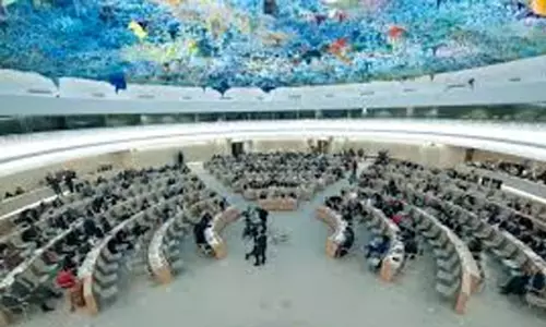 ലാ ലാ ലാൻഡിൽ താമസിക്കുന്നു: ഐക്യരാഷ്ട്രസഭയിൽ പാകിസ്താനെതിരെ രൂക്ഷ വിമർശനവുമായി ഇന്ത്യ