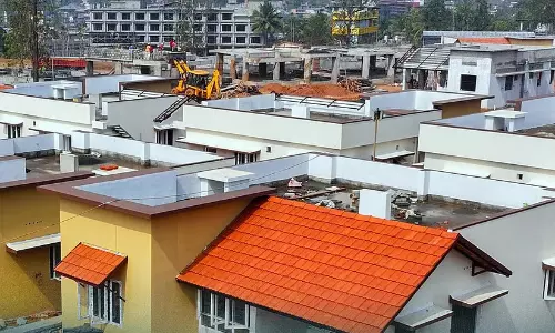 ഉരുൾദുരന്ത ബാധിതര്ക്കുള്ള കോണ്ഗ്രസ് ഭവന പദ്ധതിക്ക് ശിലയിട്ടു; വയനാടന് ജനത കാണിച്ചത് സമാനതകളില്ലാത്ത ധീരതയെന്ന് രാഹുൽ ഗാന്ധി ഉരുൾദുരന്ത ബാധിതര്ക്കുള്ള കോണ്ഗ്രസ് ഭവന പദ്ധതിക്ക് ശിലയിട്ടു; വയനാടന് ജനത കാണിച്ചത് സമാനതകളില്ലാത്ത ധീരതയെന്ന് രാഹുൽ ഗാന്ധി