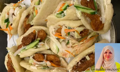 ക്രഞ്ചി ചിക്കൻ ബാവോ ബൺ