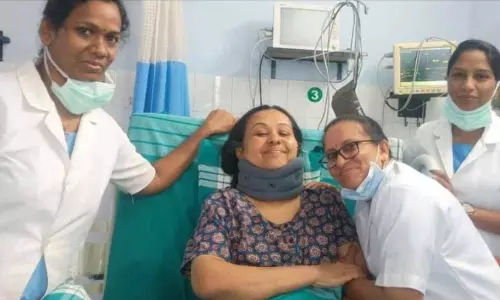 ‘മിനിസ്റ്റർ രാത്രി ഭക്ഷണം കഴിച്ചില്ല, രാവിലെ ഞങ്ങൾ നിർബന്ധിച്ച് ഒരു ഇഡലി കഴിപ്പിച്ചു’ -ഇത്ര ക്രൂരത അരുതെന്ന് വീണ ജോർജിനൊപ്പം സെൽഫിയെടുത്ത നഴ്സ്