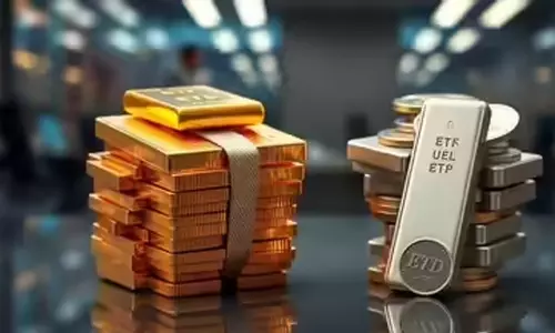 ഗോൾഡ്-സിൽവർ ഇ.ടി.എഫ് ഫണ്ടുകളിൽ നിർണായക മാറ്റവുമായി സെബി; ഏപ്രിൽ മുതൽ നിലവിൽ വരും ഗോൾഡ്-സിൽവർ ഇ.ടി.എഫ് ഫണ്ടുകളിൽ നിർണായക മാറ്റവുമായി സെബി; ഏപ്രിൽ മുതൽ നിലവിൽ വരും