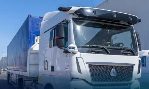 അബൂദബിയിൽ ഡ്രൈവറില്ല ട്രക്കുകളുടെ പരീക്ഷണ ഓട്ടം തുടങ്ങി അബൂദബിയിൽ ഡ്രൈവറില്ല ട്രക്കുകളുടെ പരീക്ഷണ ഓട്ടം തുടങ്ങി