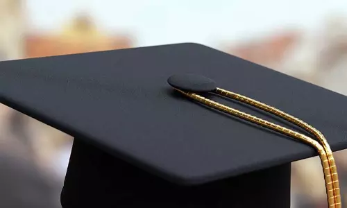 ഓണേഴ്സ് വിത്ത് റിസർച്ച് ബിരുദം; 75 ശതമാനം മാർക്ക് നിർബന്ധം ഓണേഴ്സ് വിത്ത് റിസർച്ച് ബിരുദം; 75 ശതമാനം മാർക്ക് നിർബന്ധം