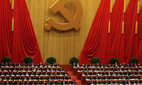 ചൈനീസ് പാർലമെന്റിൽനിന്ന് 19 പേരെ പുറത്താക്കി ചൈനീസ് പാർലമെന്റിൽനിന്ന് 19 പേരെ പുറത്താക്കി