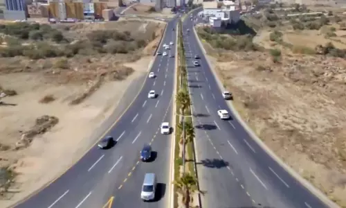 അ​ബ​ഹ​യി​ലെ അ​ൽ ഖു​റൈ​ഖ​ർ റോ​ഡ് ന​വീ​ക​രി​ക്കു​ന്നു