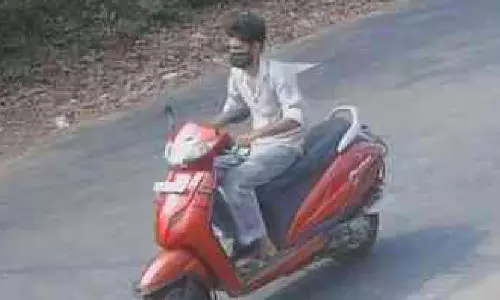 സ്‌കൂട്ടര്‍ പട്ടാപ്പകല്‍ മോഷണം പോയി