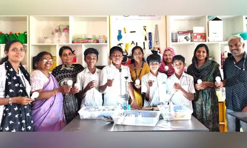 എല്‍.ഇ.ഡി ബള്‍ബ് നിര്‍മാണത്തില്‍ സജീവമായി വിദ്യാര്‍ഥികള്‍