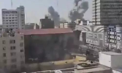 ഇറാനെ ആക്രമിച്ച് ഇസ്രായേൽ, തെഹ്റാനിൽ വൻ സ്ഫോടനം; പശ്ചിമേഷ്യയിൽ യുദ്ധഭീതി