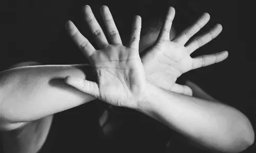 ബാറിൽ സംഘർഷം; മൂന്നുപേർക്ക് പരിക്ക്