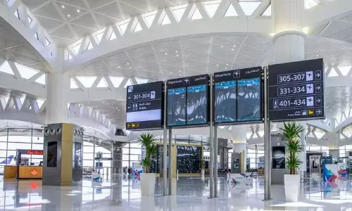 റിയാദ് എയർപോർട്ടിൽ യാത്രാ മുന്നറിയിപ്പ്: യാത്രക്കാർ വിമാന കമ്പനികളുമായി ബന്ധപ്പെടണം